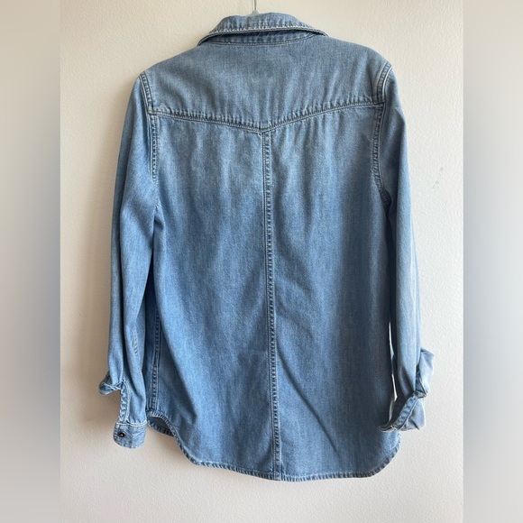 GAP Light Blue Denim Button Down Shirt - Picture 3 of 3